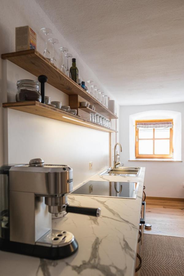 Gehobenes Ambiente In Historischer Wohnung Walting Dış mekan fotoğraf