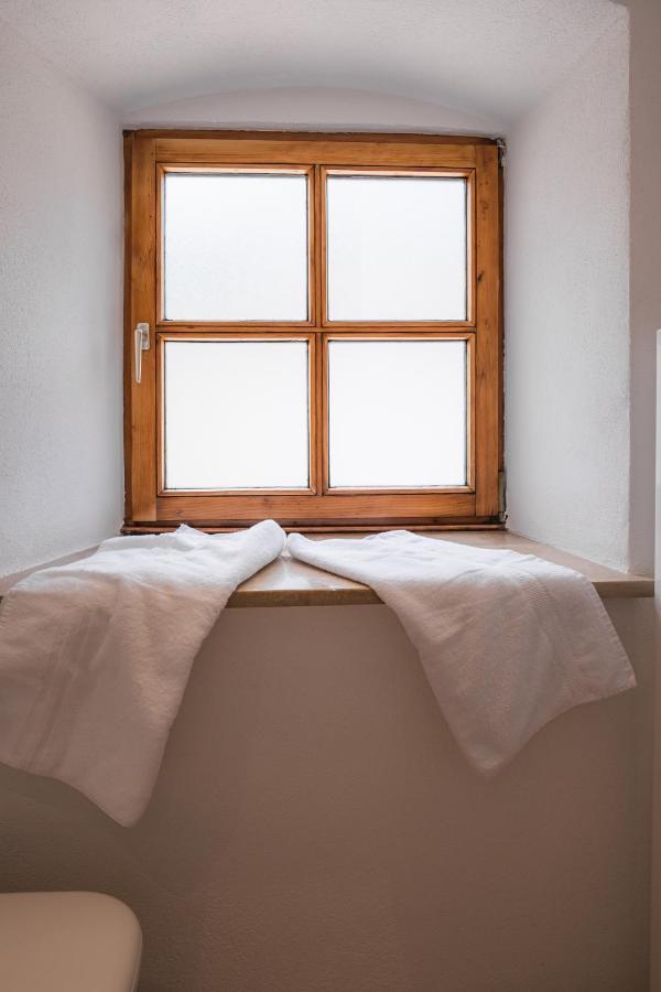 Gehobenes Ambiente In Historischer Wohnung Walting Dış mekan fotoğraf