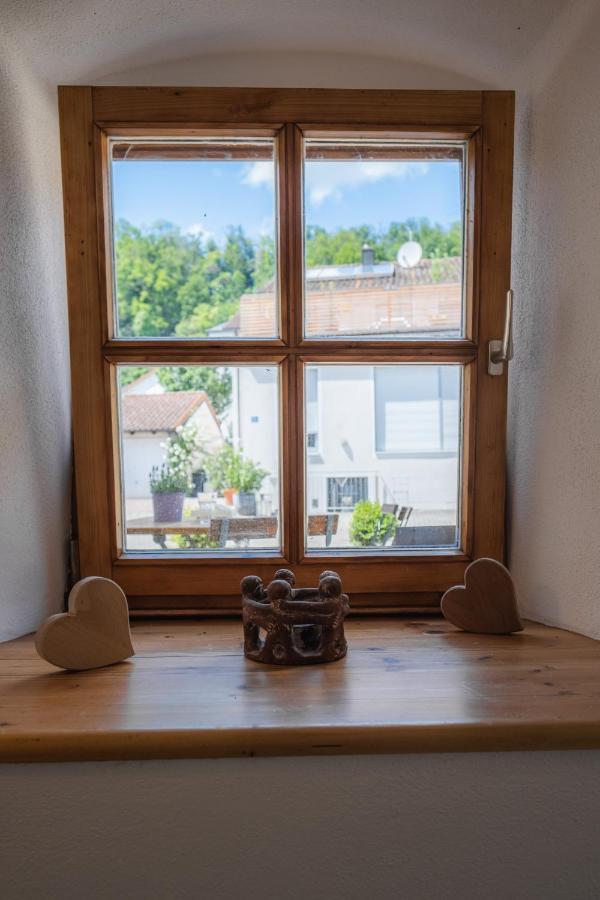 Gehobenes Ambiente In Historischer Wohnung Walting Dış mekan fotoğraf