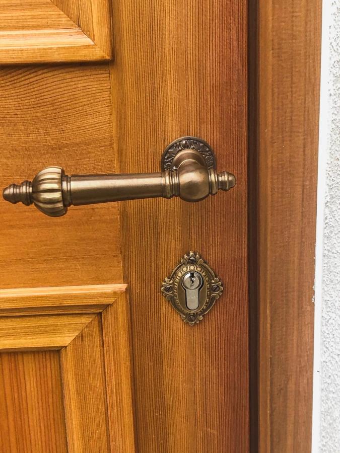 Gehobenes Ambiente In Historischer Wohnung Walting Dış mekan fotoğraf