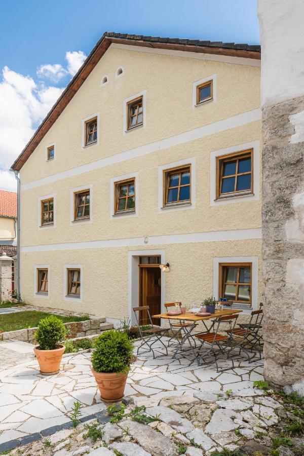 Gehobenes Ambiente In Historischer Wohnung Walting Dış mekan fotoğraf